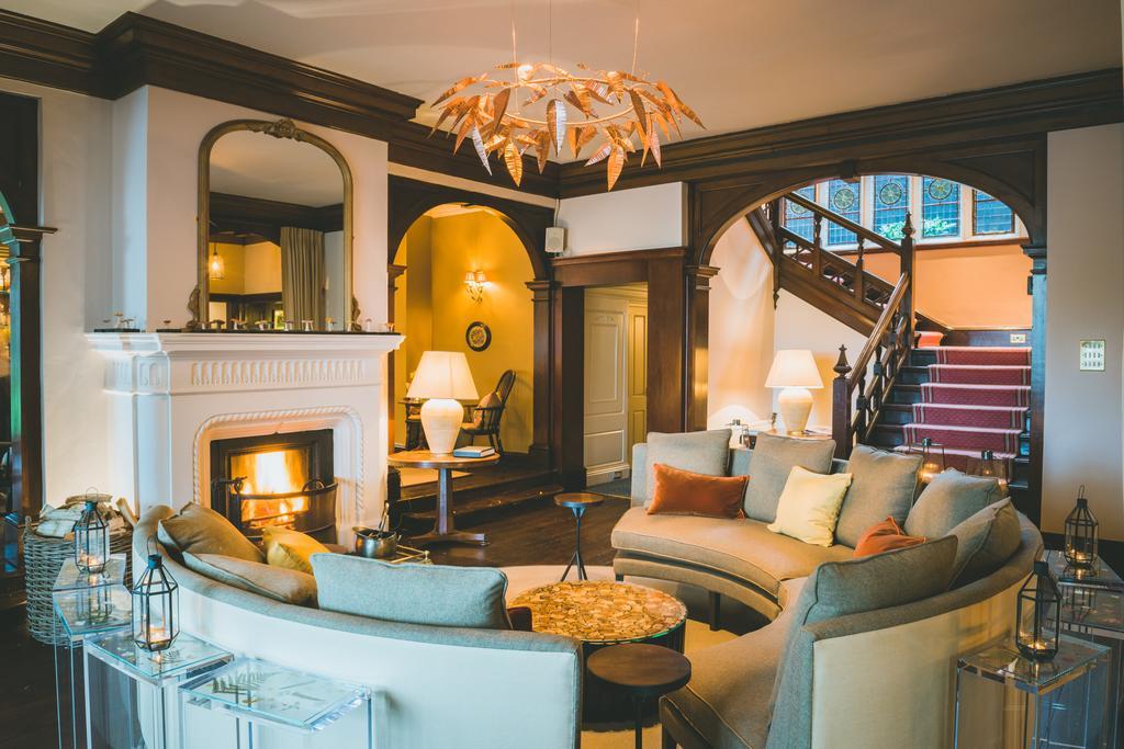 The Coed-Y-Mwstwr Hotel Bridgend  Zewnętrze zdjęcie