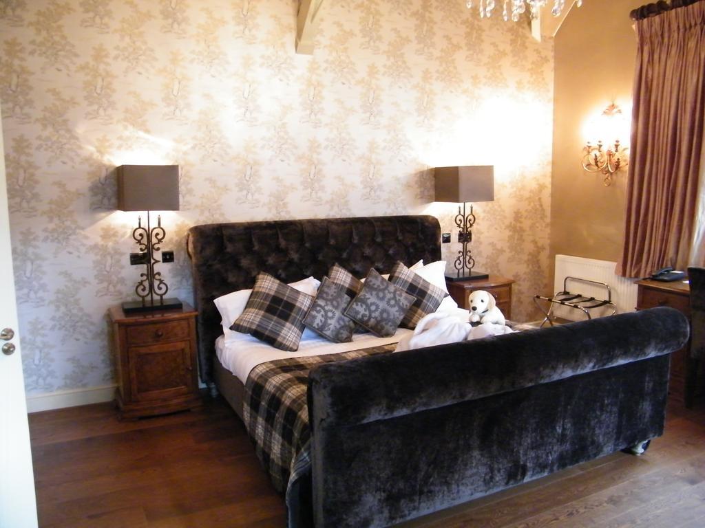 The Coed-Y-Mwstwr Hotel Bridgend  Pokój zdjęcie