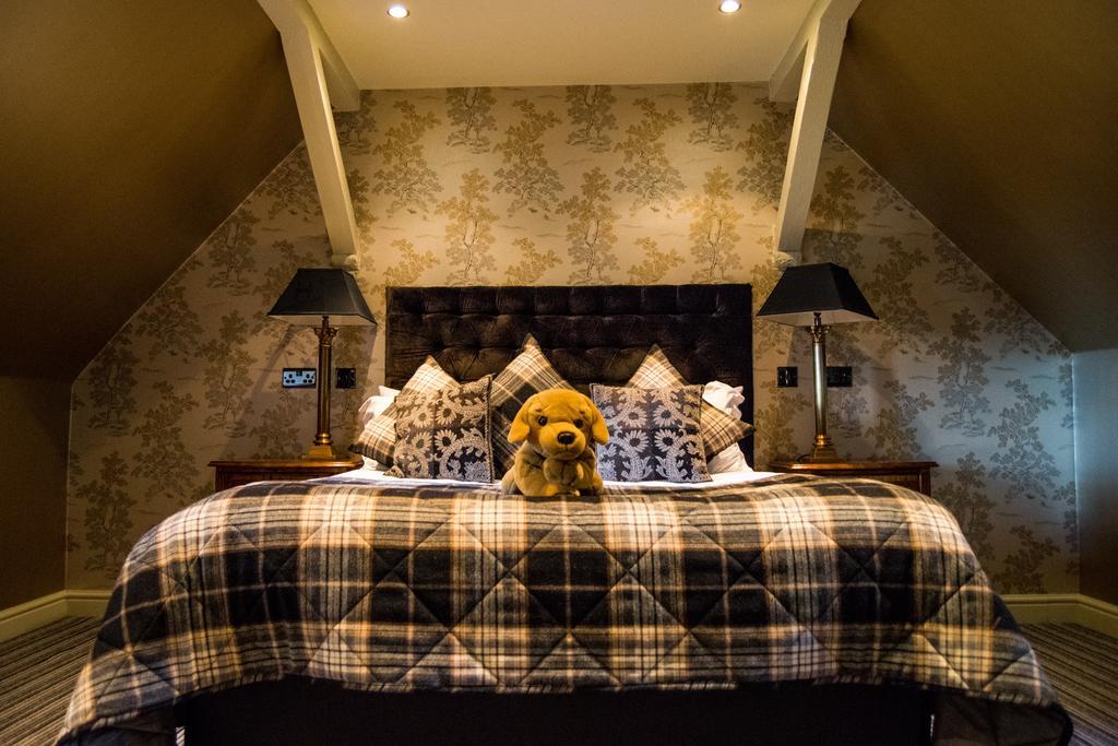 The Coed-Y-Mwstwr Hotel Bridgend  Zewnętrze zdjęcie