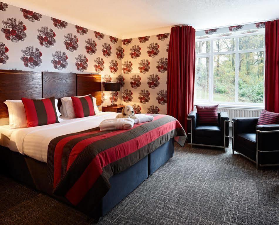 The Coed-Y-Mwstwr Hotel Bridgend  Zewnętrze zdjęcie